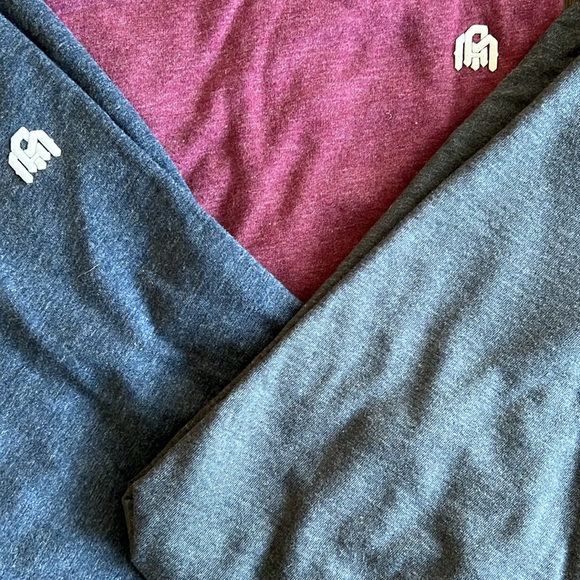 INTO THE AM basic t's Mens Size M, 2 crew, 1 v-neck, New - Picture 2 of 13